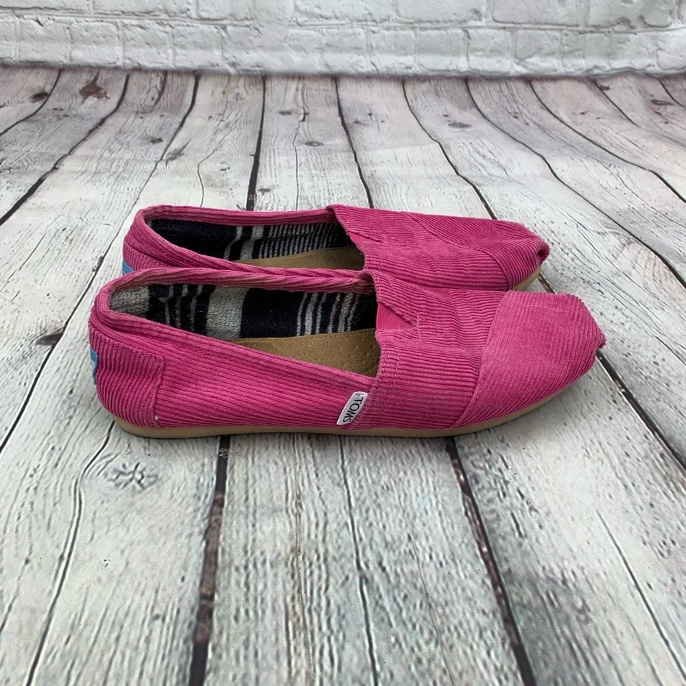 TOMS Women's Pink Corduroy Slip-On Loafer Flats Size 8